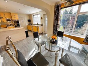 Dining area- click for photo gallery